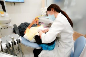 国領あおぞら歯科クリニック　矯正歯科・女性の先生